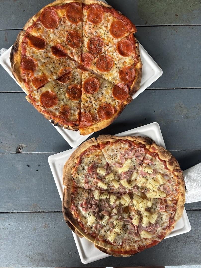 Hana Maui Pizza